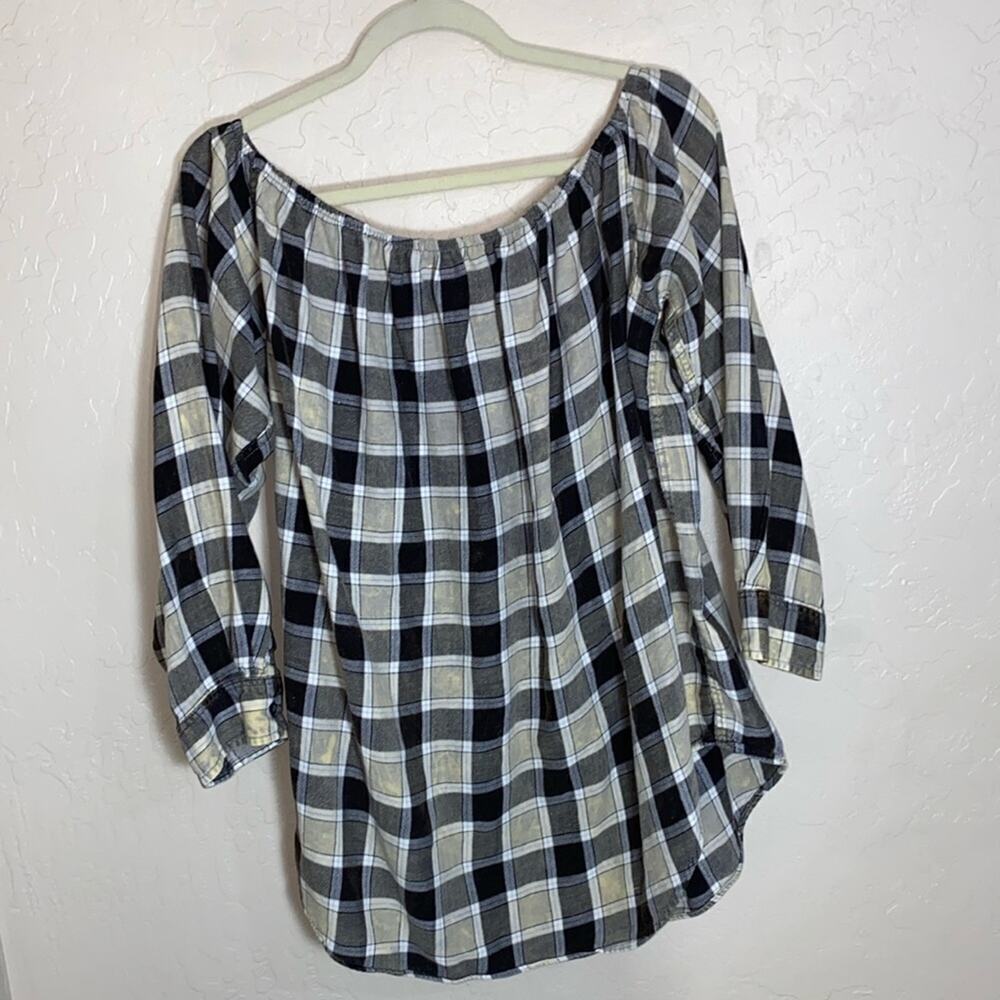 Urban Renewal green plaid distressed off the shoulder tunic top - Picture 6 of 7